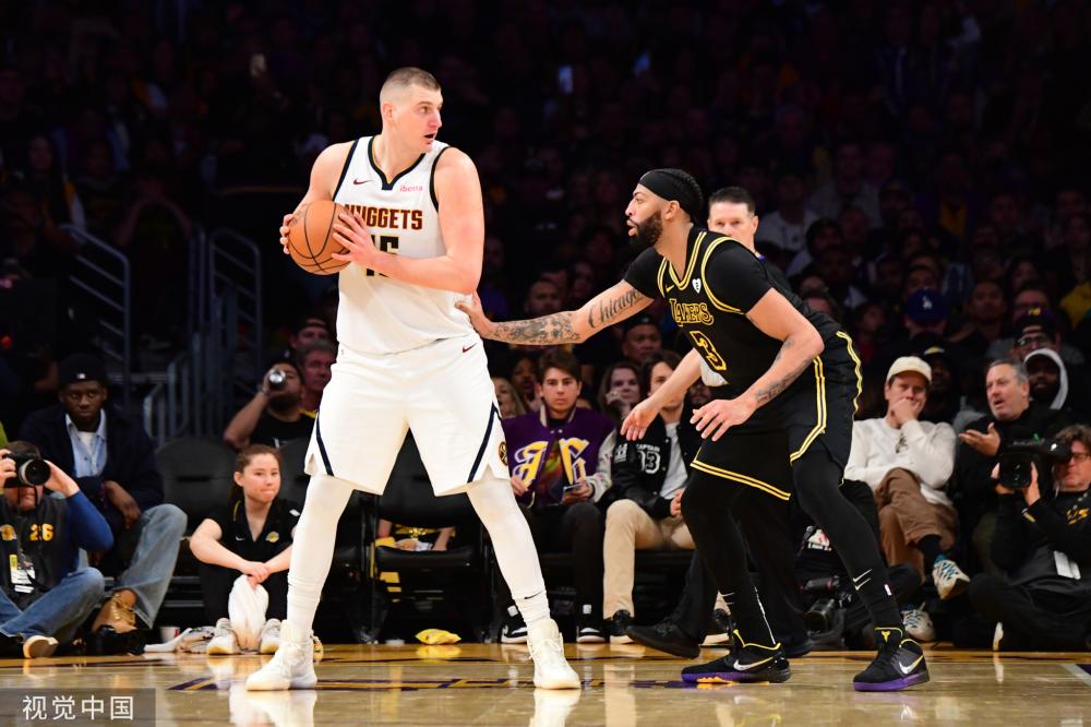 约翰逊28+7特雷杨空砍28+12 篮网爆冷击败老鹰.